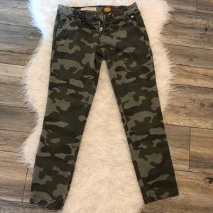 Camouflage pants ( petite)
